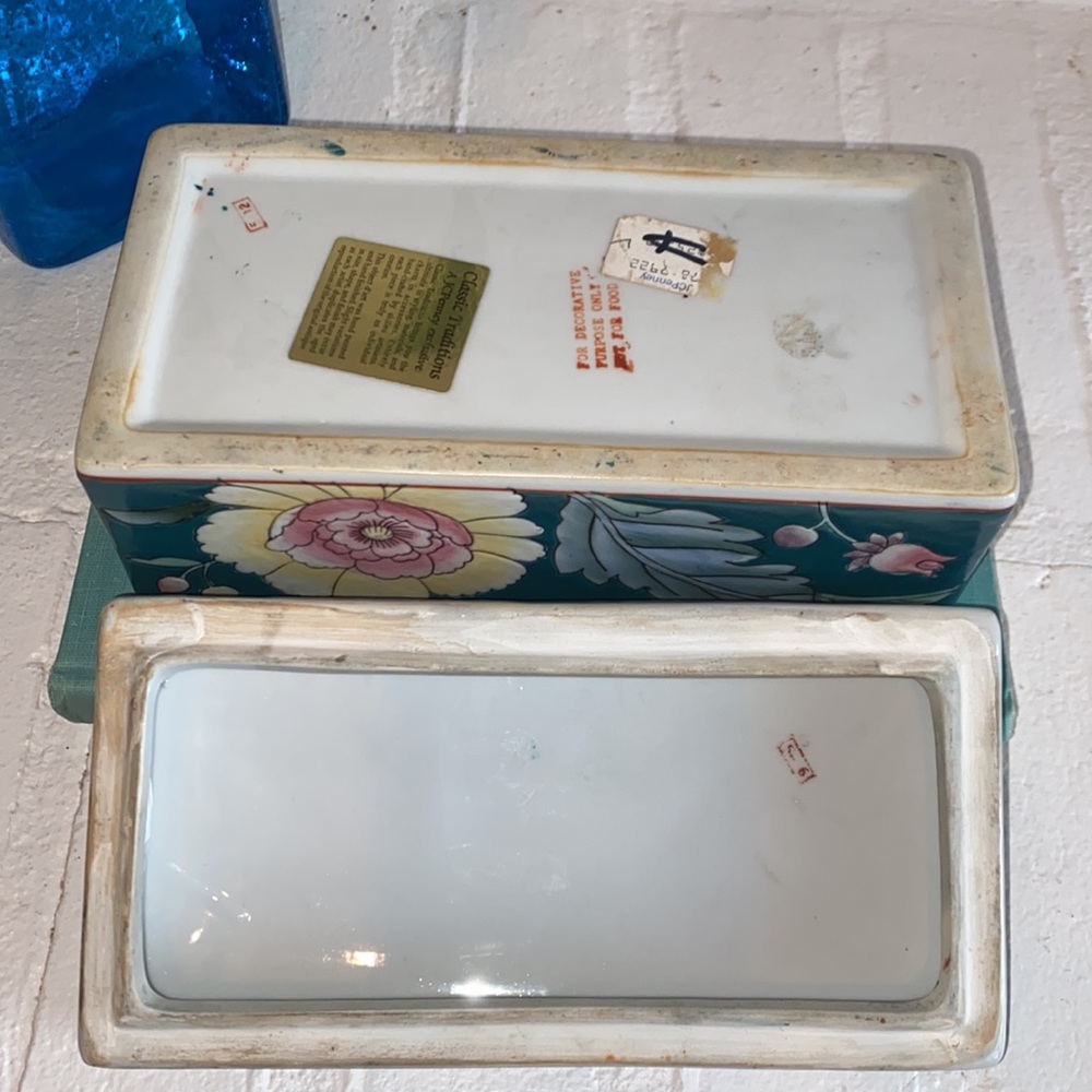 Vintage Trinket Box - Picture 6 of 12